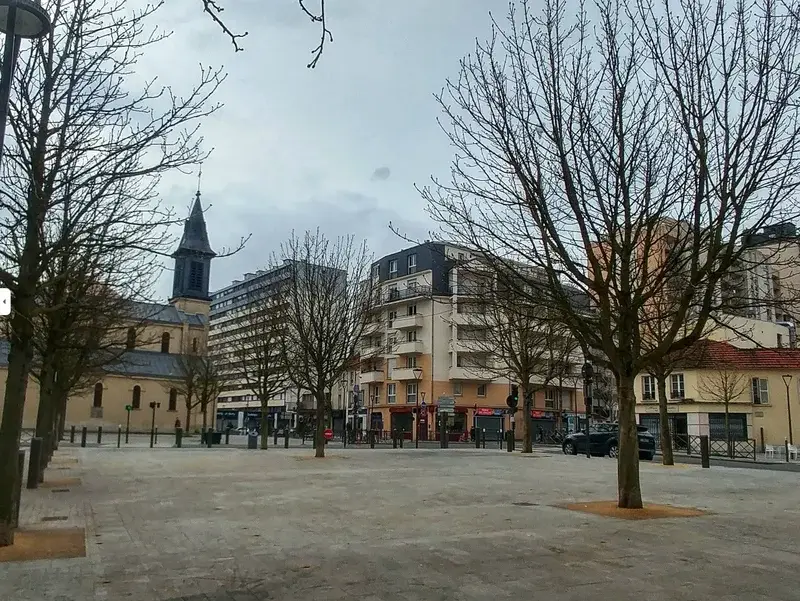 Hypnose à Rosny sous Bois - place de l'Eglise sainte Geneviève pour prier et changer